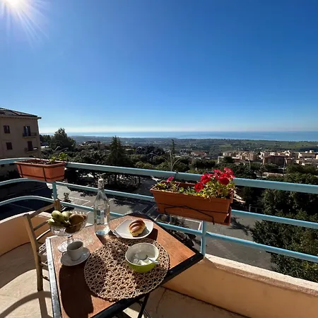 La Finestra Sulla Valle Alojamento de Acomodação e Pequeno-almoço